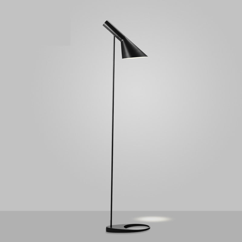 Moderne Stehlampe