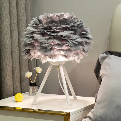 Romantic Feather Table Lamp