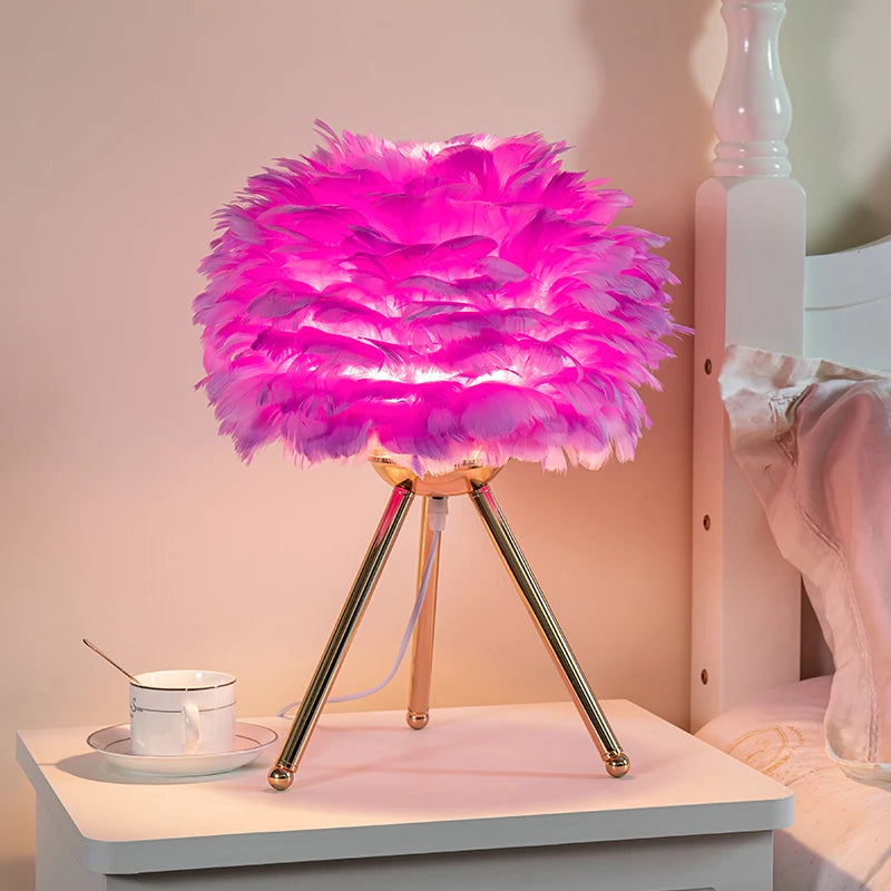 Romantic Feather Table Lamp