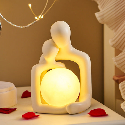 Aman™ Romantic Hugging Resin Lamp