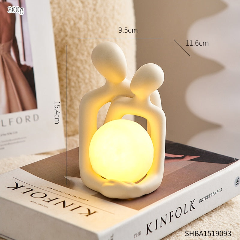 Aman™ Romantic Hugging Resin Lamp